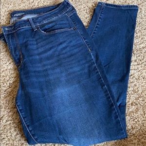 Mid rise rockstar denim